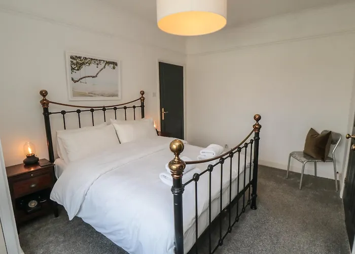 Top-notch Flat 솔트번바이더씨